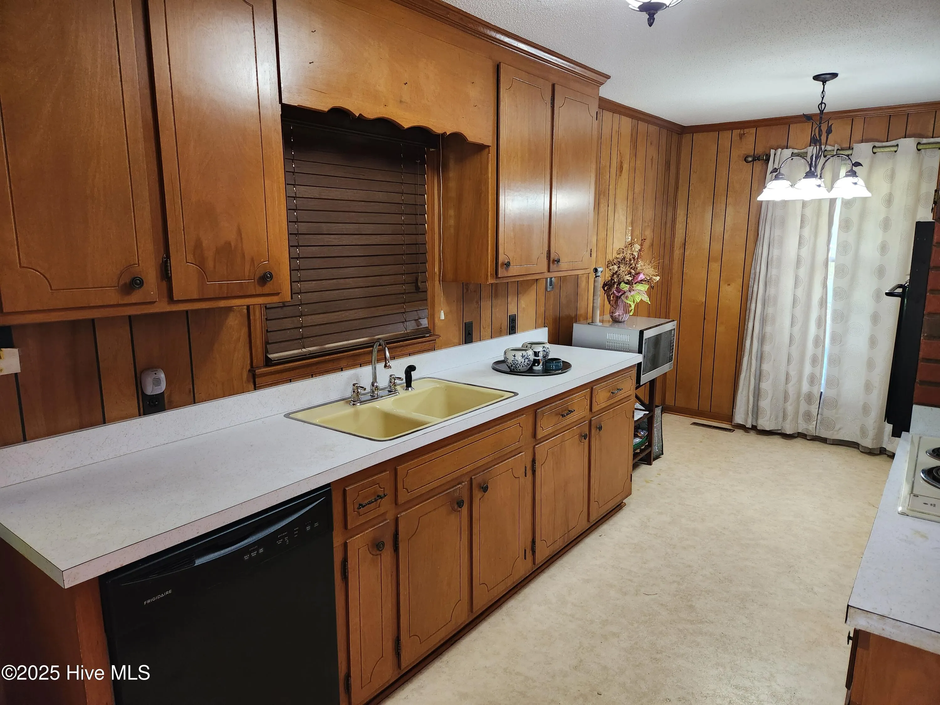 Goldsboro, North Carolina 27530, United States, 4 Bedrooms Bedrooms, ,3 BathroomsBathrooms,Residential,Active,133058