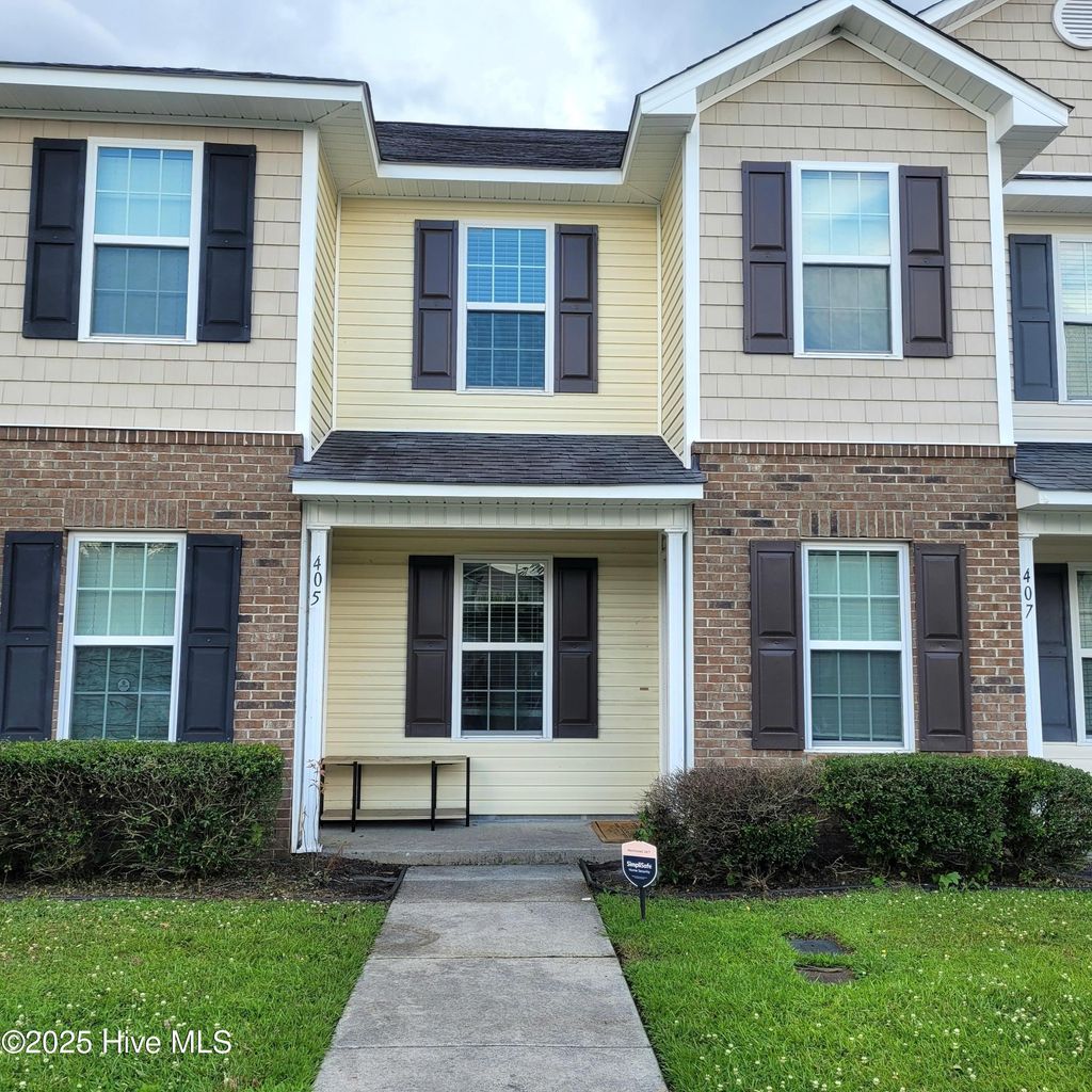 Photo of 405 Falls Cove, Jacksonville, NC 28546 (MLS # 100518955)