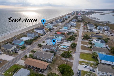 A home in Oak Island