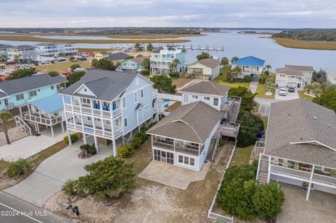 A home in Oak Island