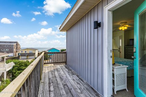 A home in Oak Island