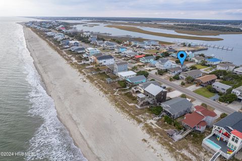 A home in Oak Island