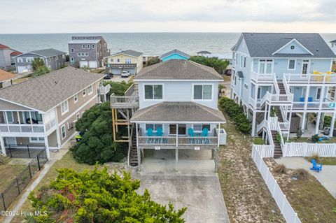 A home in Oak Island