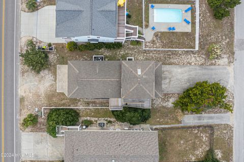 A home in Oak Island