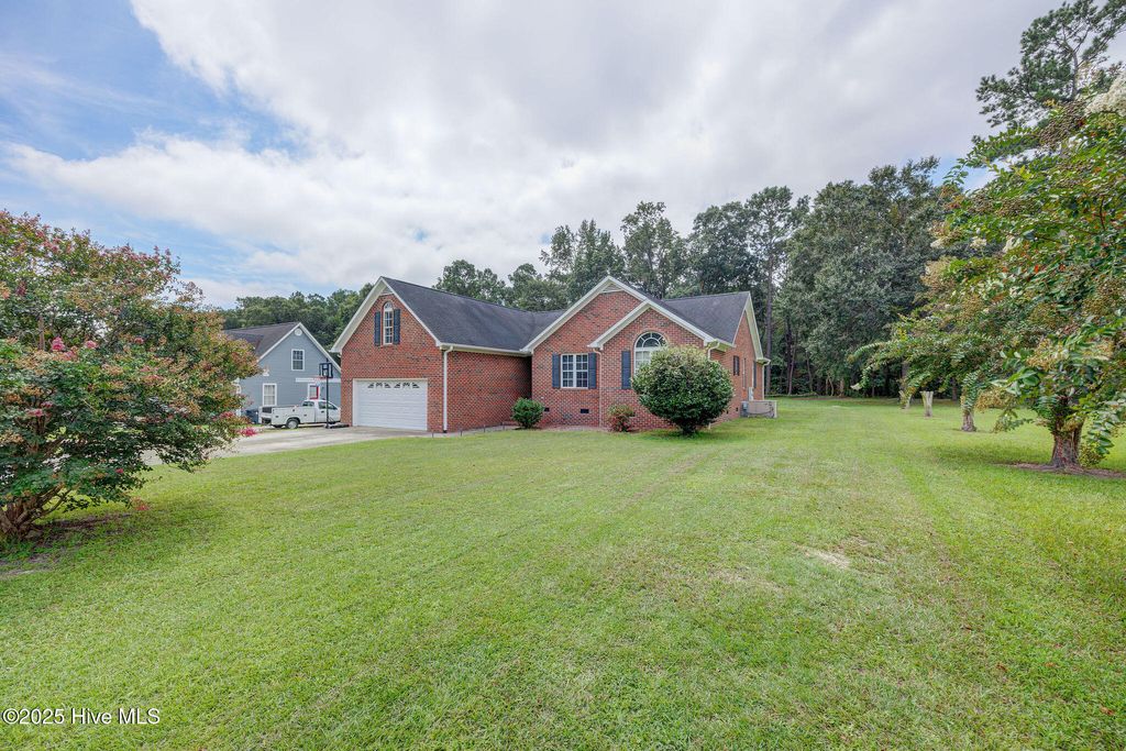 Photo of 609 Lake Side Drive, Riegelwood, NC 28456 (MLS # 100527809)