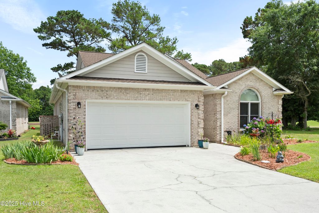Photo of 106 N Shore Drive, Sneads Ferry, NC 28460 (MLS # 100509035)