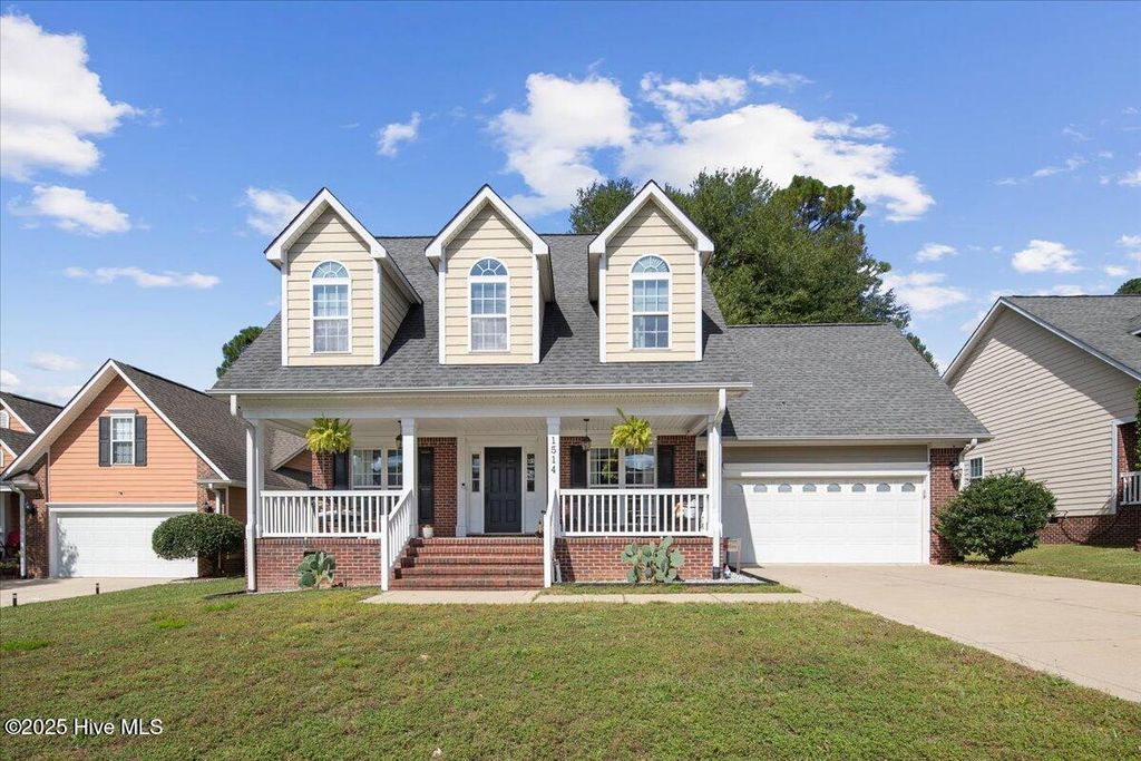 Photo of 1514 Stonewood Drive, Fayetteville, NC 28306 (MLS # 100535398)
