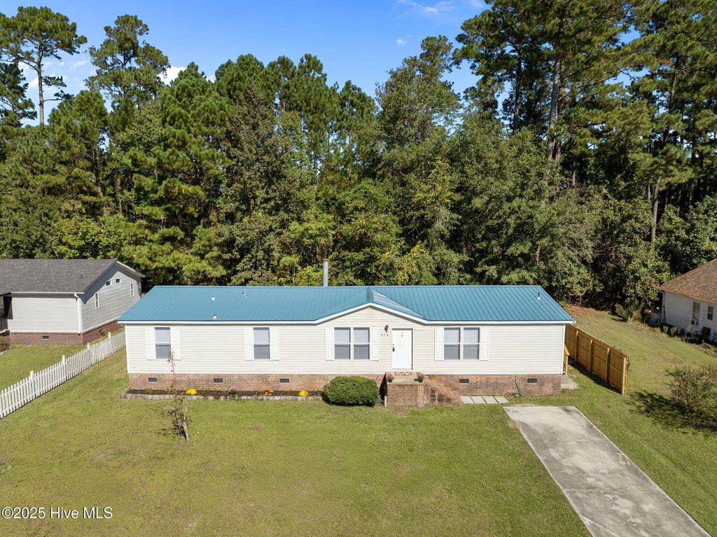 Photo of 414 Evanston Drive, Leland, NC 28451 (MLS # 100536867)