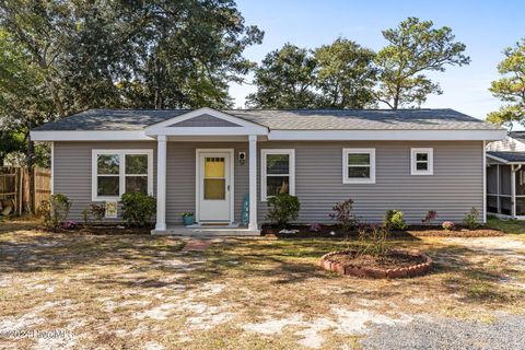 A home in Oak Island