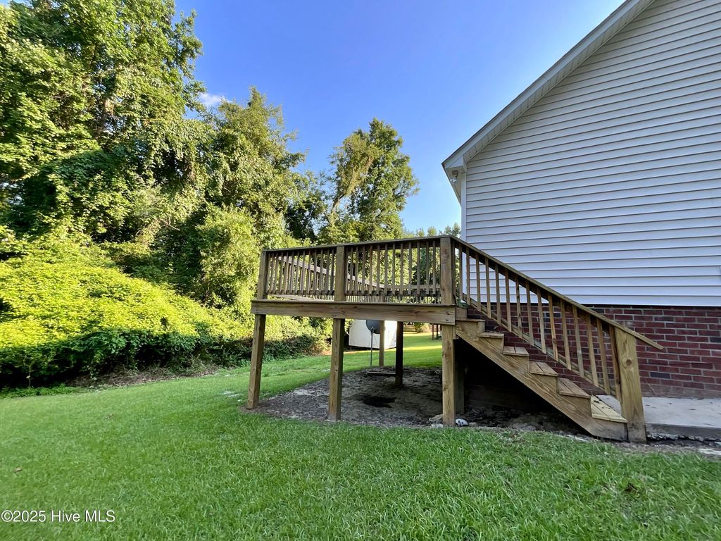Photo of 1908 Crooked Creek Road, Greenville, NC 27858 (MLS # 100516356)