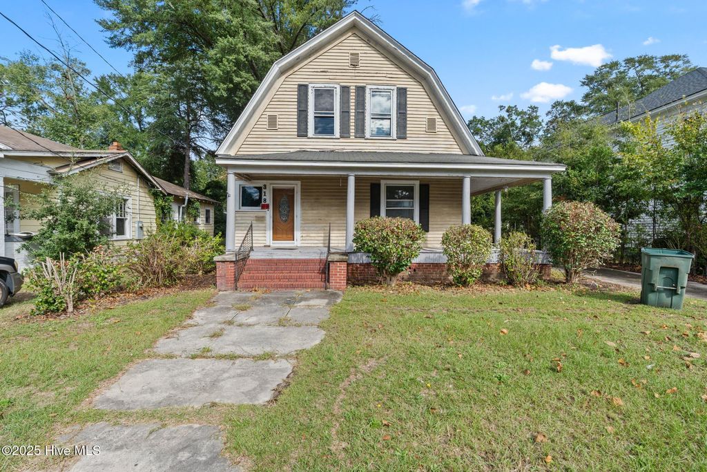 Photo of 318 Spring Street, Hamlet, NC 28345 (MLS # 100536712)