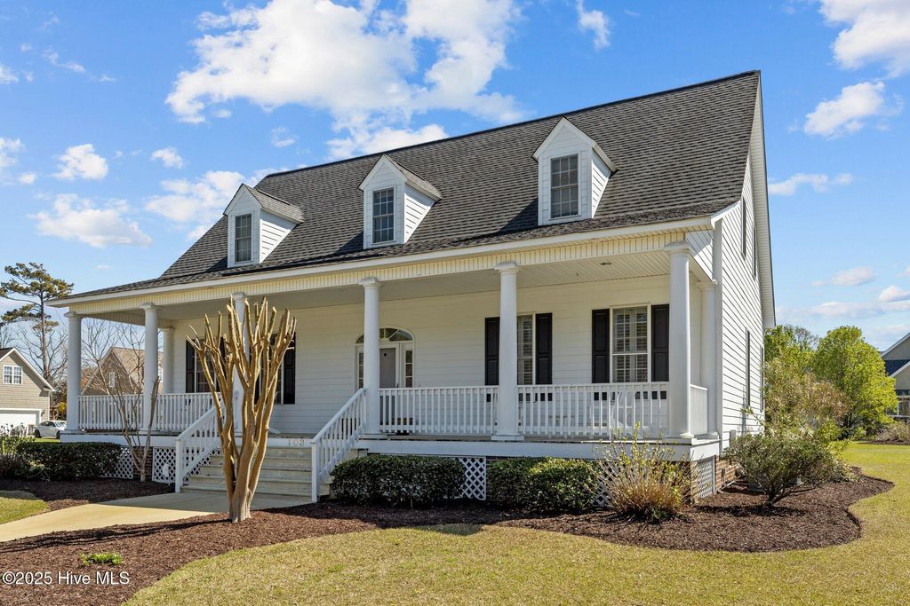Photo of 108 Phillips Landing Drive, Morehead City, NC 28557 (MLS # 100500148)