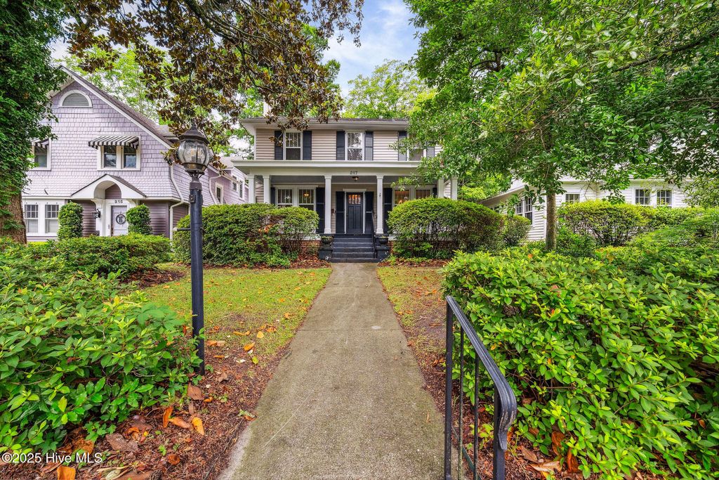 Photo of 217 N 18th Street, Wilmington, NC 28405 (MLS # 100512414)