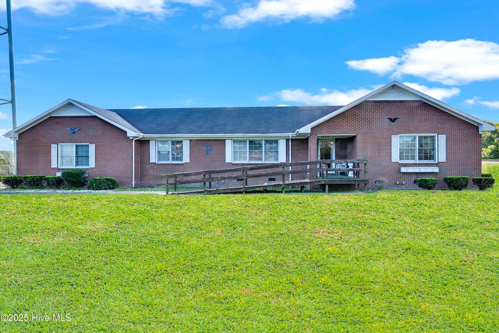 Photo of 1960 Ewards Fork Road, Scotland Neck, NC 27874 (MLS # 100535260)
