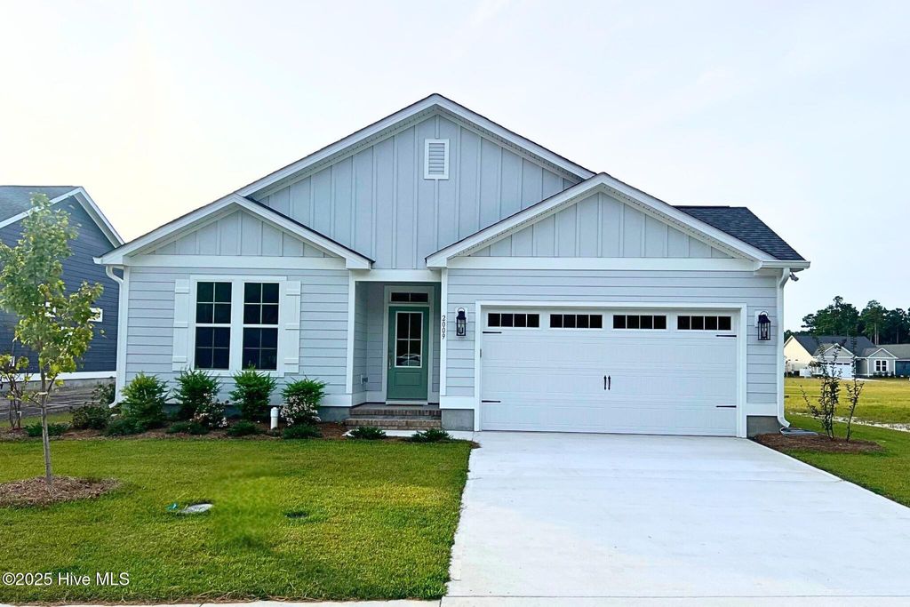 Photo of 2009 Brighton Drive, New Bern, NC 28562 (MLS # 100535527)