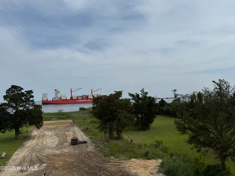 MLS: 100503369