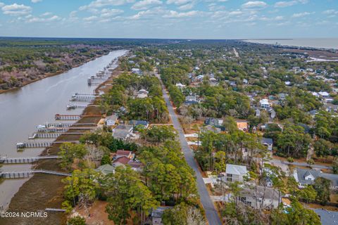 A home in Oak Island