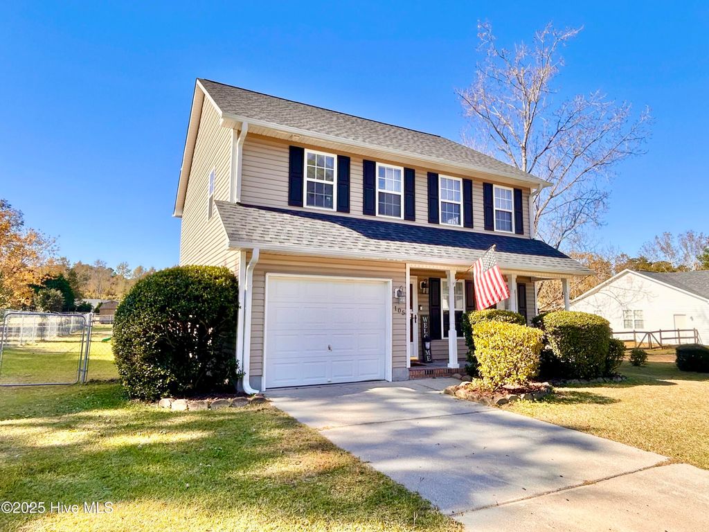 Photo of 105 Coral Ridge Road, Richlands, NC 28574 (MLS # 100540574)