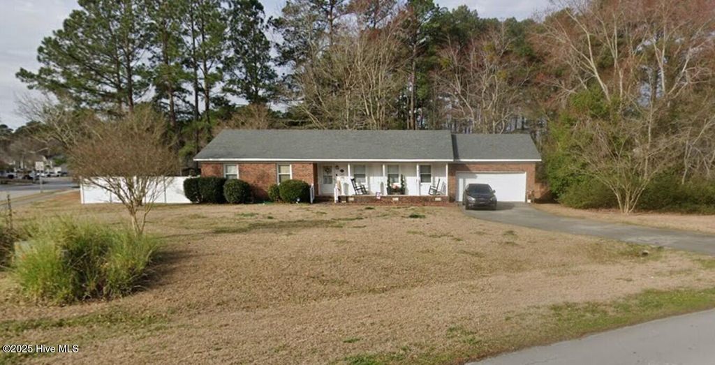 Photo of 1105 Pine Valley Road, Jacksonville, NC 28546 (MLS # 100530332)