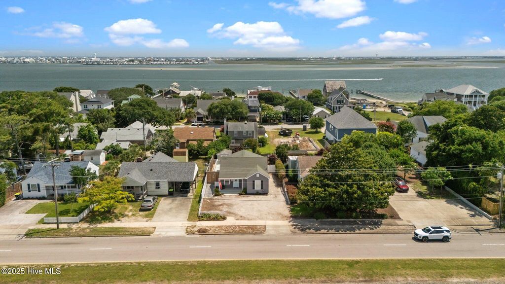 Photo of 3111 Arendell Street, Morehead City, NC 28557 (MLS # 100515496)