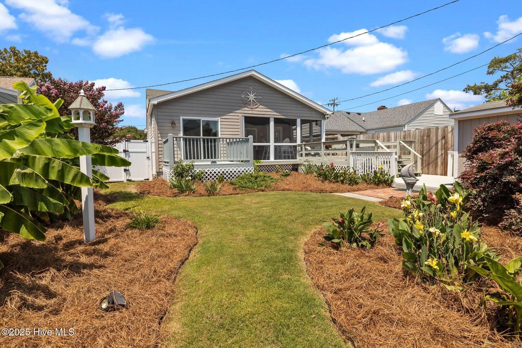 Photo of 3111 Arendell Street, Morehead City, NC 28557 (MLS # 100515496)