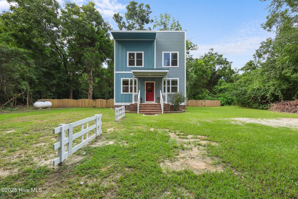 Photo of 1520 Rockhill Road, Castle Hayne, NC 28429 (MLS # 100527178)