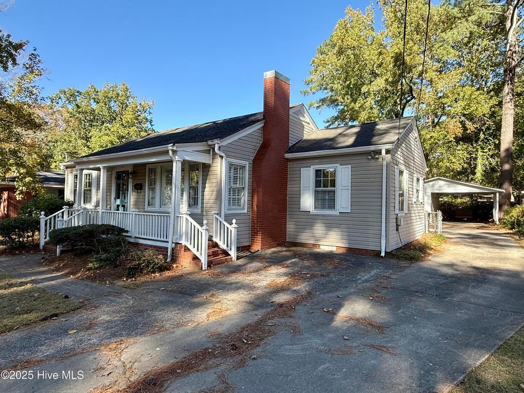 Photo of 904 N Smithwick Street, Williamston, NC 27892 (MLS # 100537361)