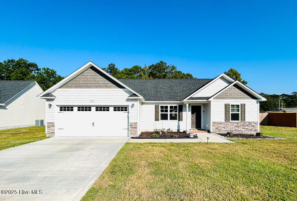 Photo of 206 Westfield Drive, Richlands, NC 28574 (MLS # 100529455)