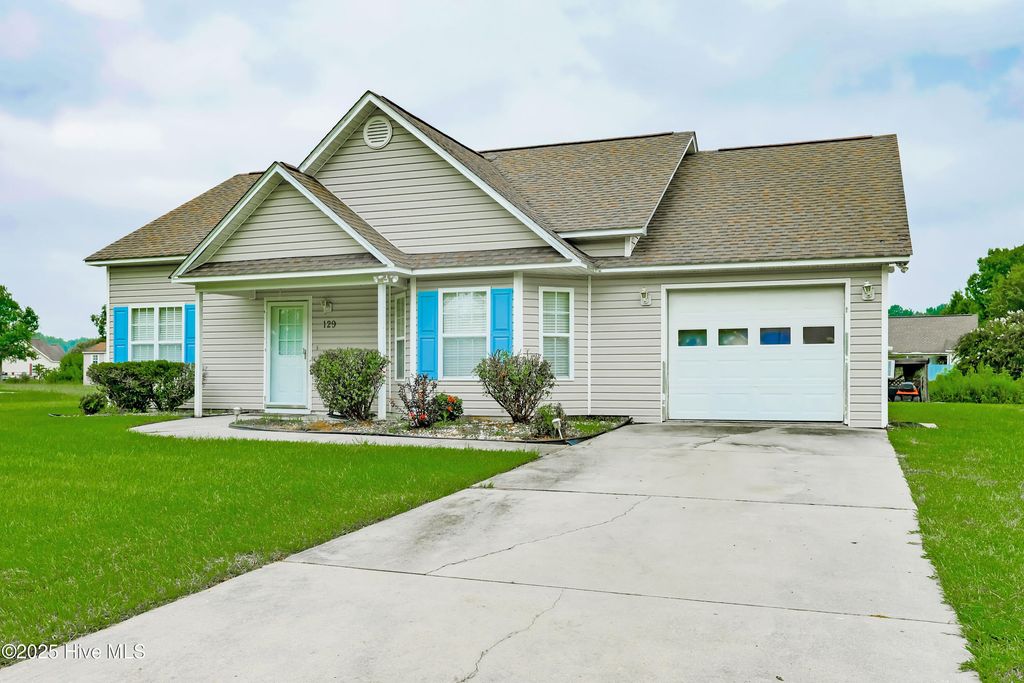 Photo of 129 Phillip Mills Drive, Teachey, NC 28464 (MLS # 100480619)