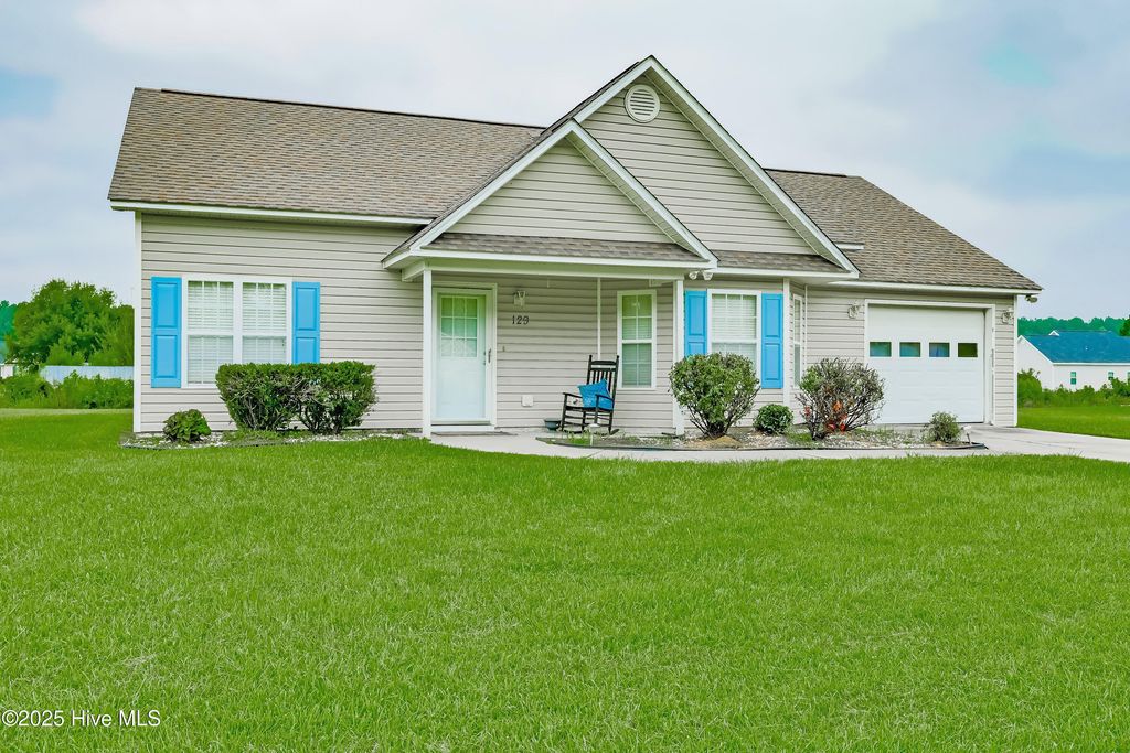 Photo of 129 Phillip Mills Drive, Teachey, NC 28464 (MLS # 100480619)