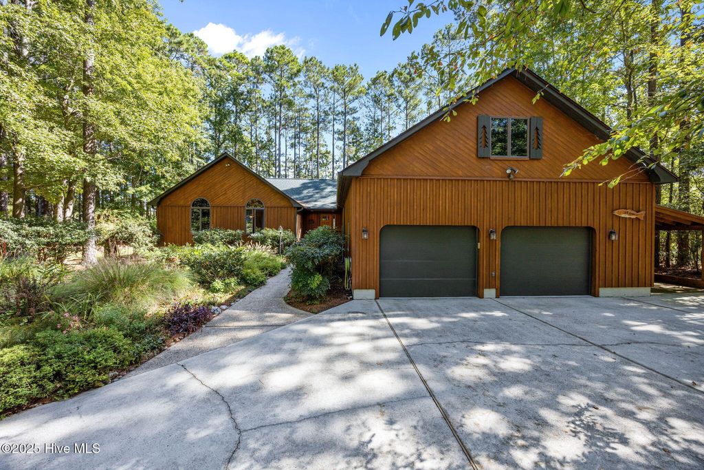 Photo of 64 Leeward Lane, Oriental, NC 28571 (MLS # 100535473)
