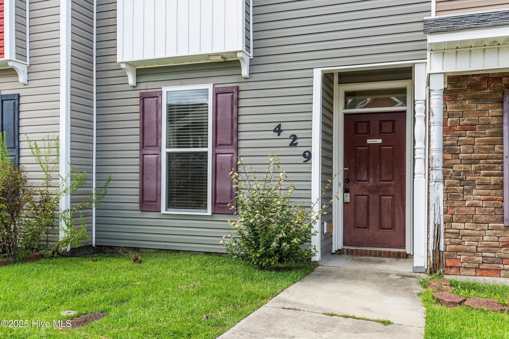 Photo of 429 Caldwell Loop, Jacksonville, NC 28546 (MLS # 100525972)