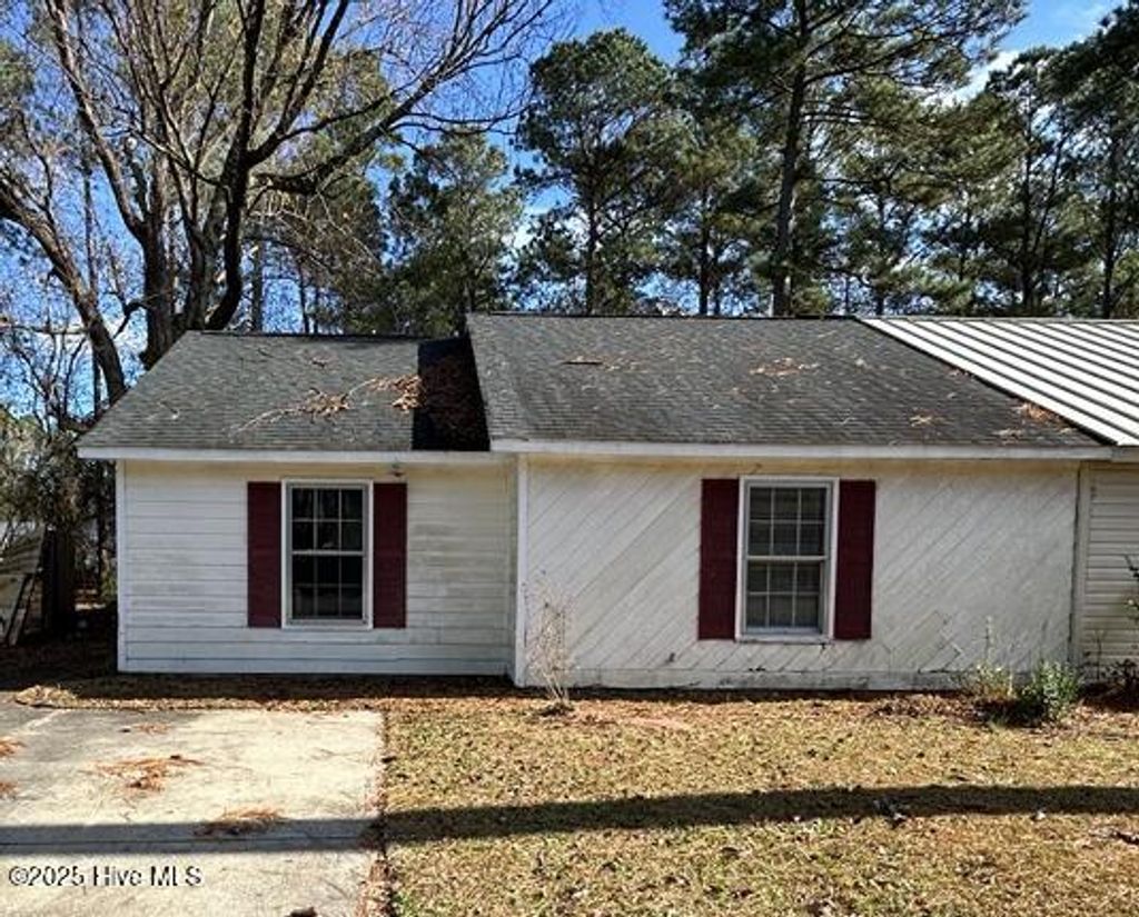 Photo of 1948 Heather Loop, Midway Park, NC 28544 (MLS # 100543817)