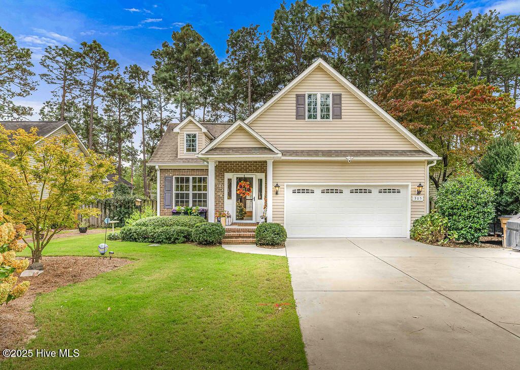 Photo of 305 Thorne Road, Pinehurst, NC 28374 (MLS # 100535177)