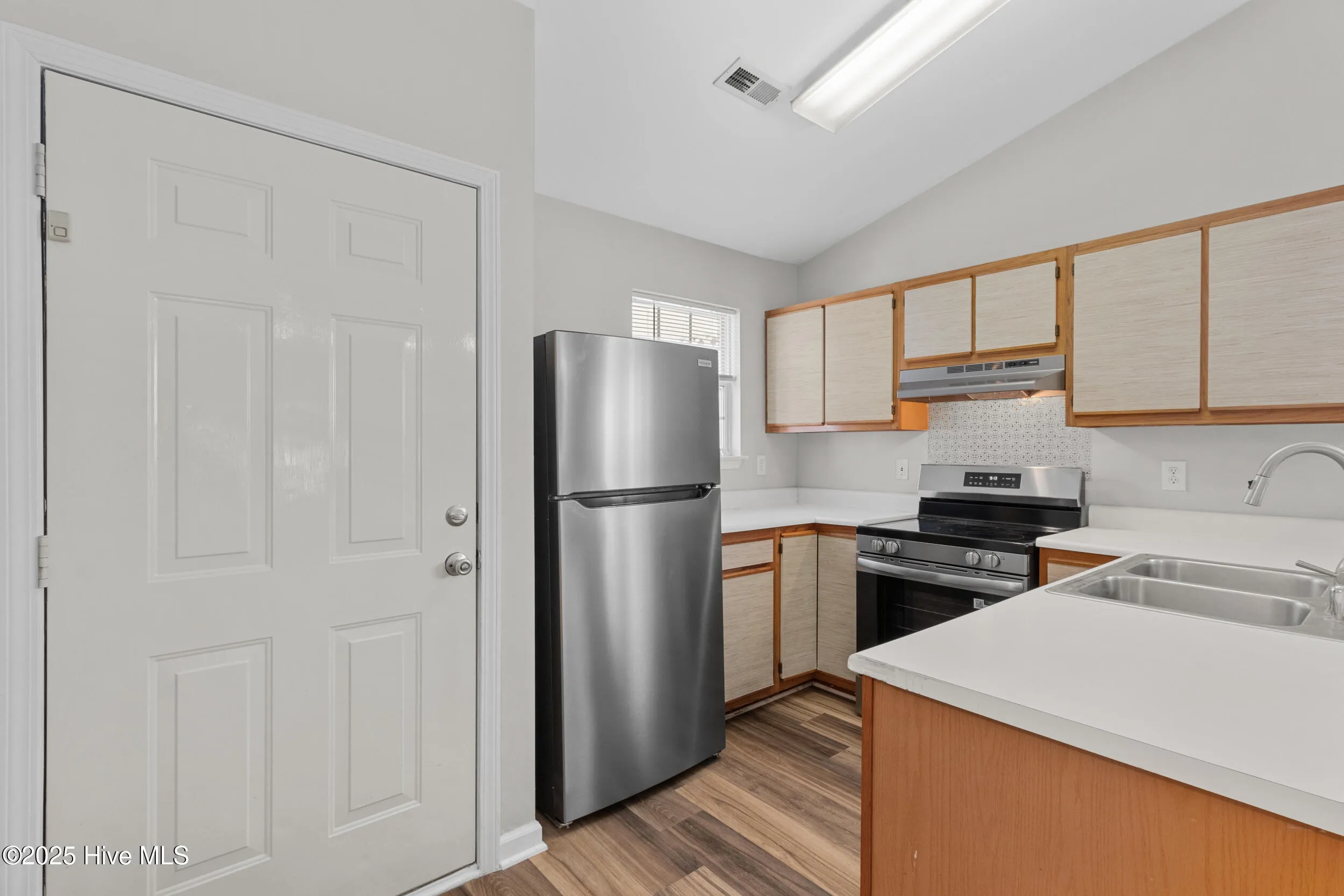 Wilmington, North Carolina 28405, United States, 2 Bedrooms Bedrooms, ,2 BathroomsBathrooms,Residential,Active,224288