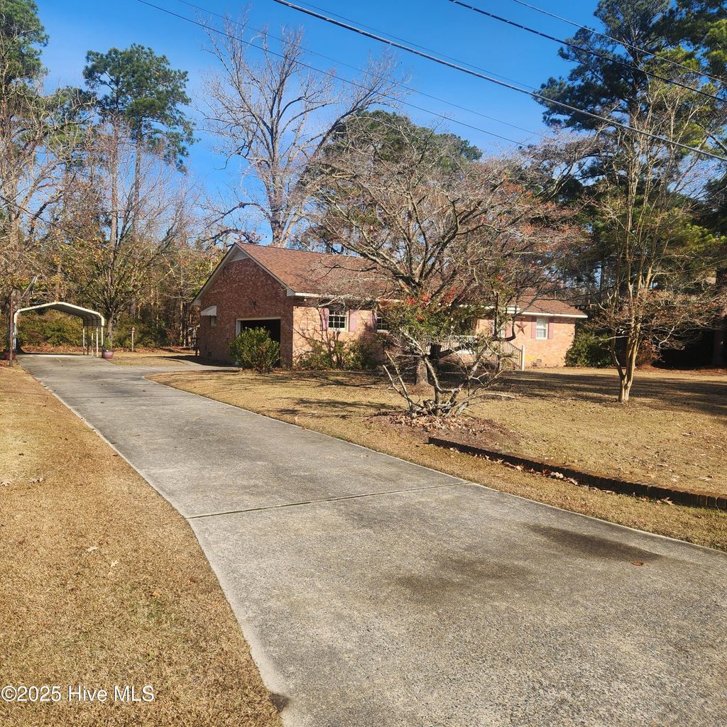 Photo of 727 Fairlane Drive, Grifton, NC 28530 (MLS # 100543584)