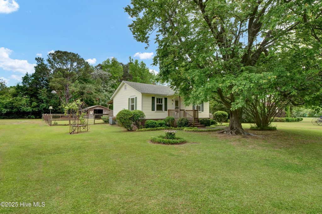 Photo of 3 Castle Farms Road, Castle Hayne, NC 28429 (MLS # 100503941)