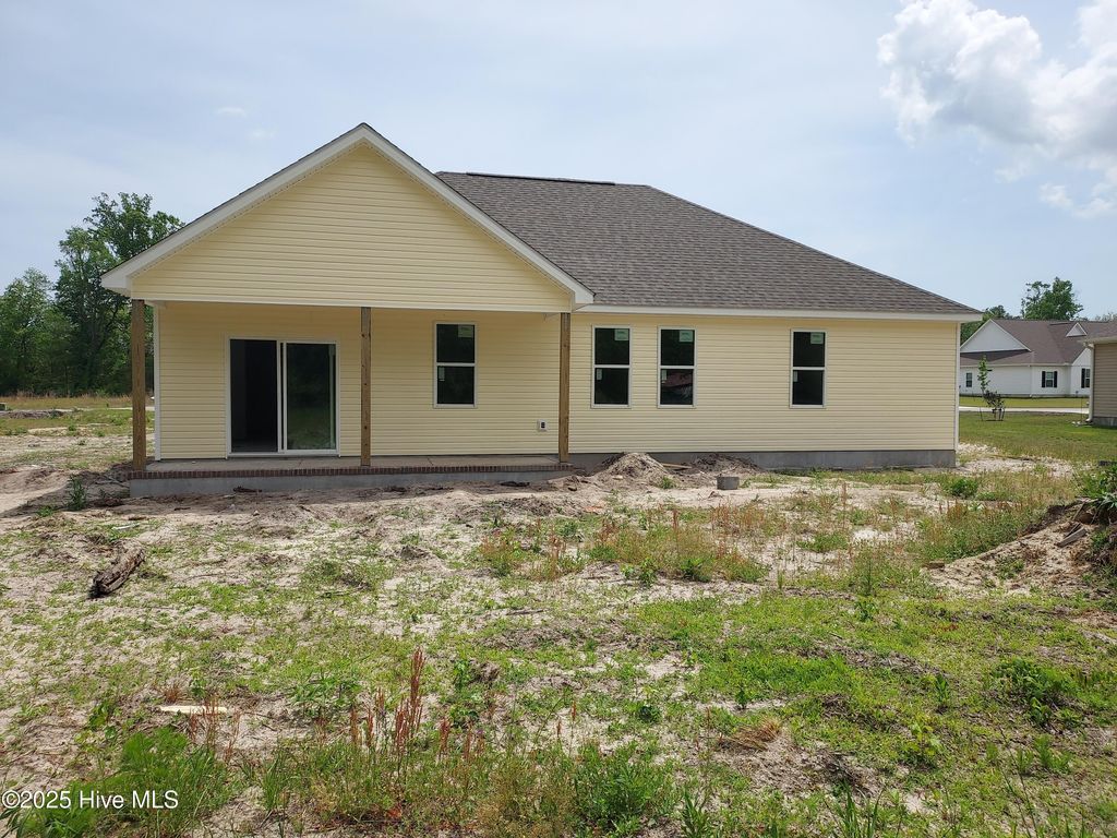 Photo of 663 Bright Harvest Drive, Maysville, NC 28555 (MLS # 100497598)