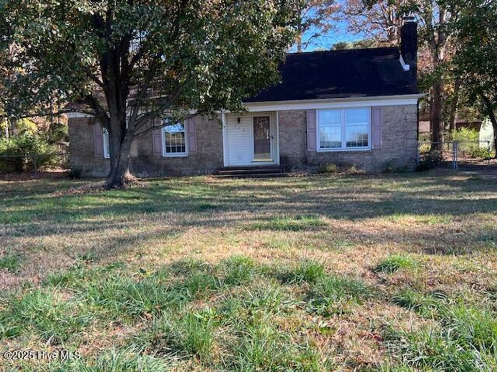 Photo of 406 S Oak Forest Road, Goldsboro, NC 27534 (MLS # 100541817)