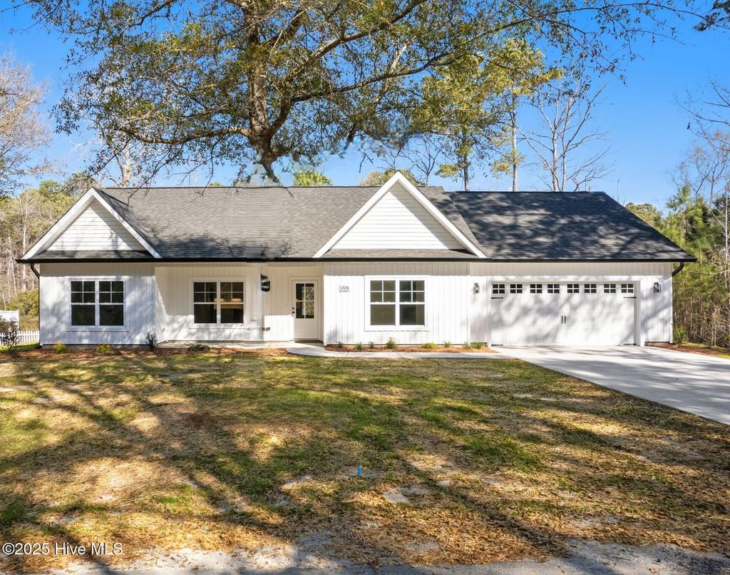 Photo of 3086 River Hills Drive SW, Shallotte, NC 28470 (MLS # 100518606)