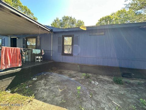 A home in Raeford