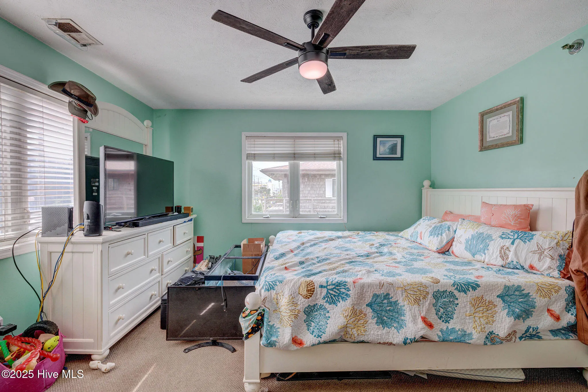 Carolina Beach, North Carolina 28428, United States, 2 Bedrooms Bedrooms, ,2 BathroomsBathrooms,Residential,Active,114118