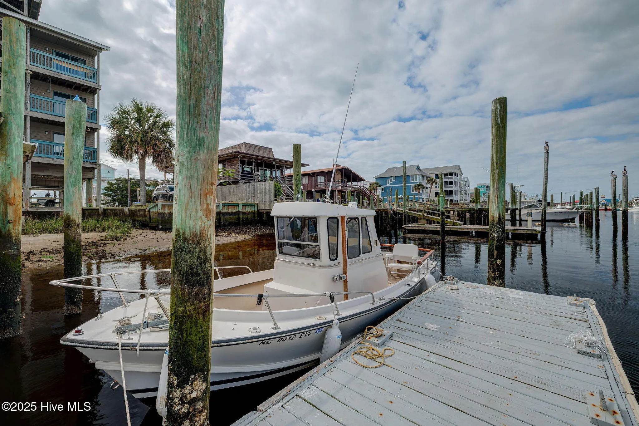 Carolina Beach, North Carolina 28428, United States, 2 Bedrooms Bedrooms, ,2 BathroomsBathrooms,Residential,Active,114118