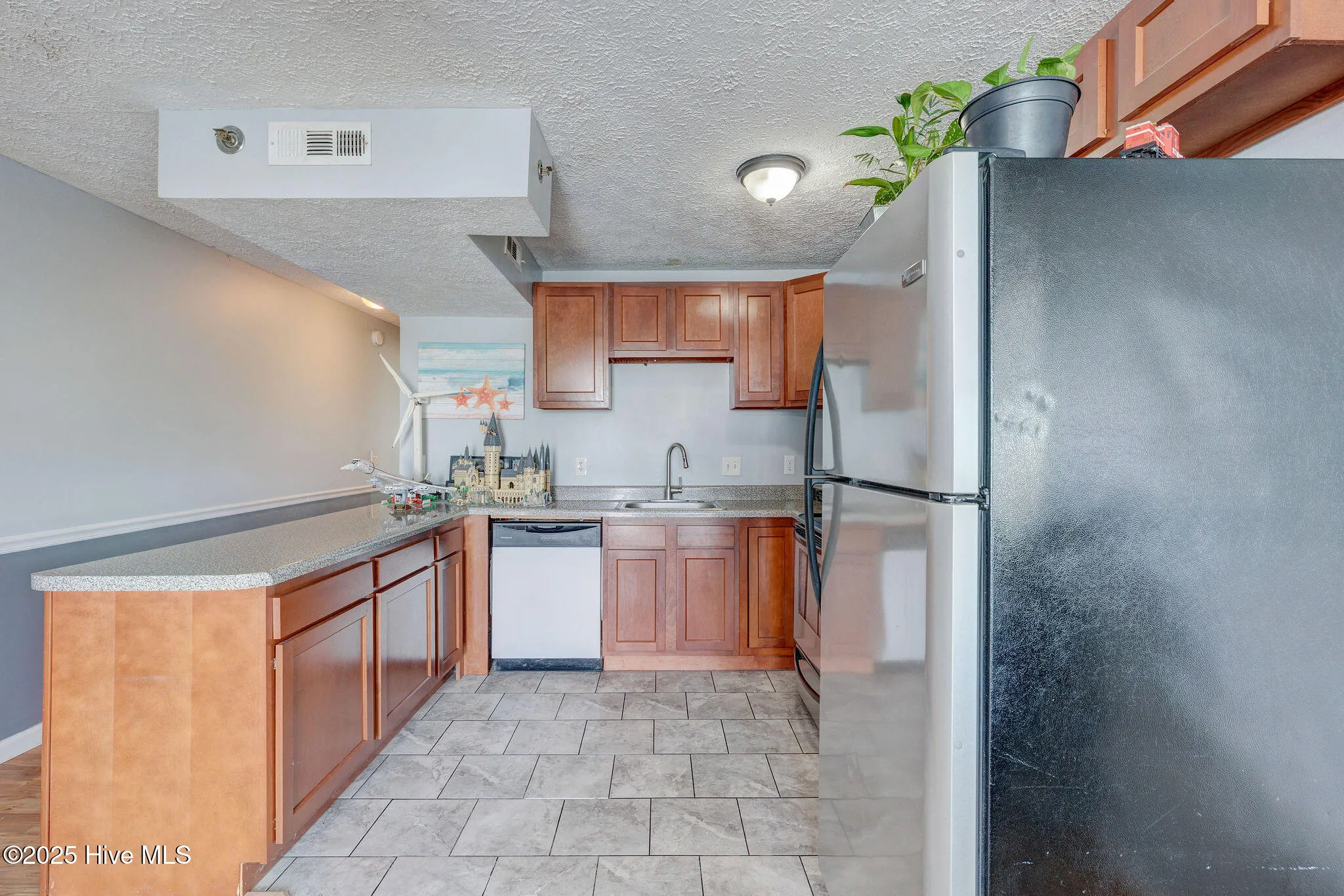 Carolina Beach, North Carolina 28428, United States, 2 Bedrooms Bedrooms, ,2 BathroomsBathrooms,Residential,Active,114118