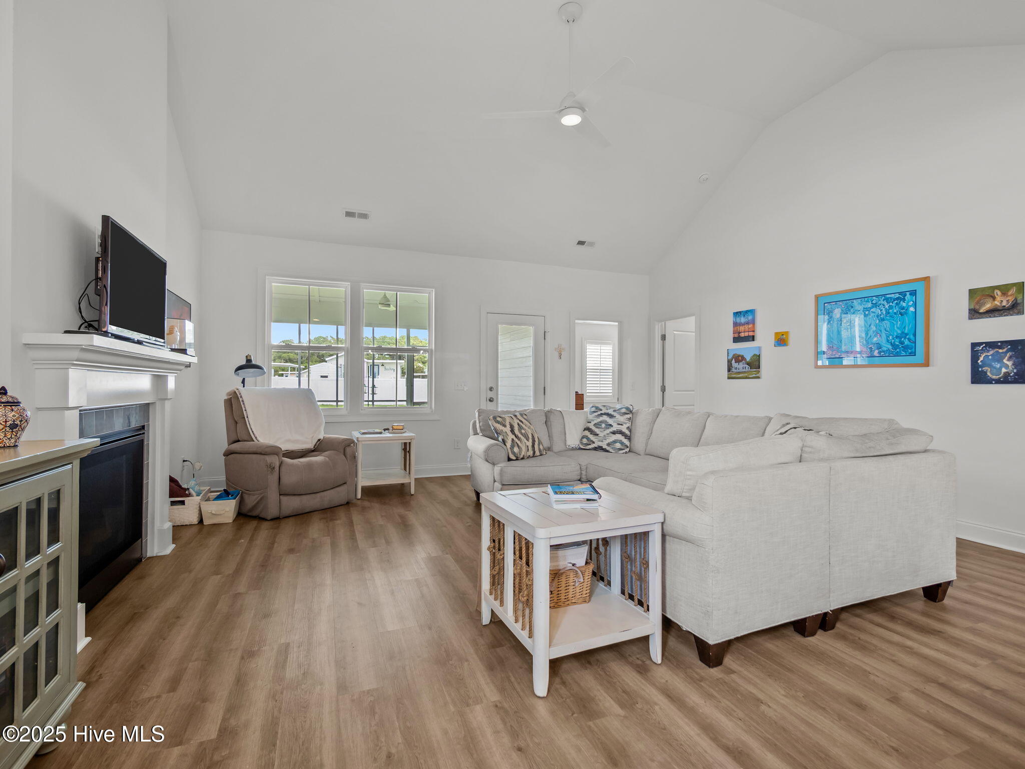 233 Coastline Circle