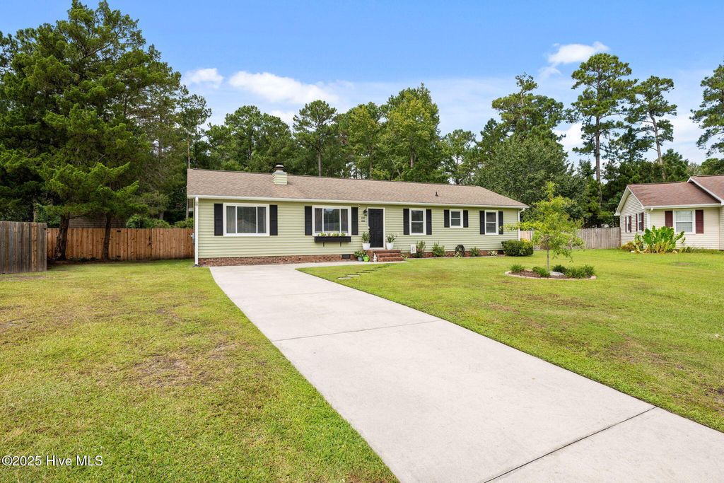Photo of 108 Poplar Road, Havelock, NC 28532 (MLS # 100529938)