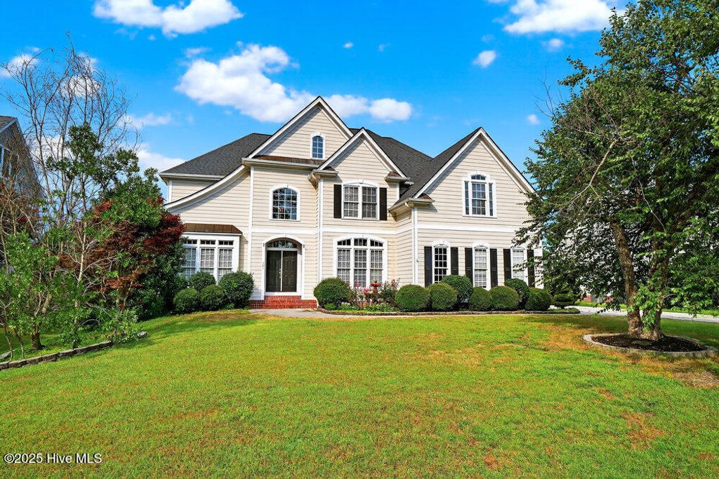 Photo of 701 Winery Way, Wilmington, NC 28411 (MLS # 100526885)