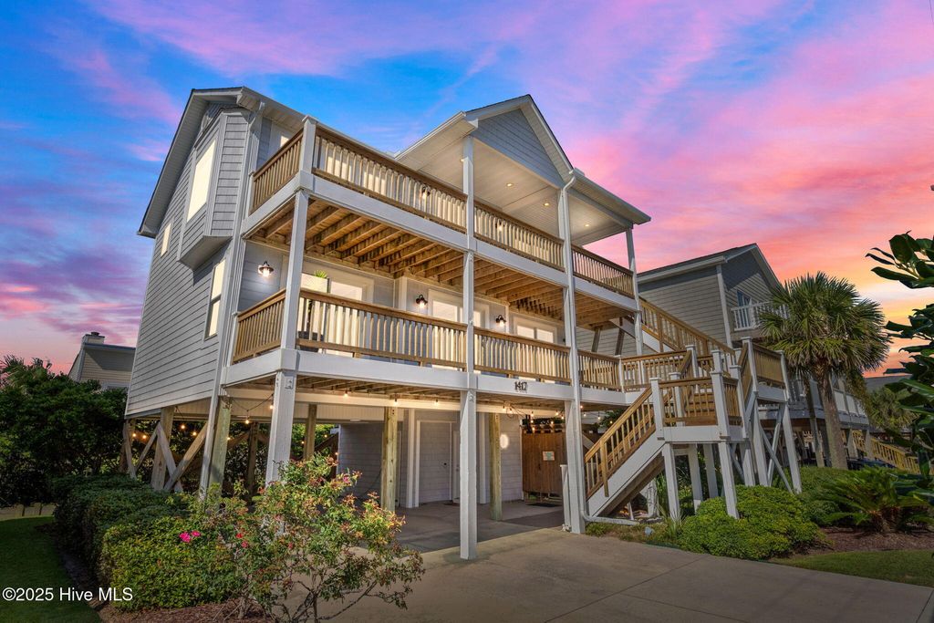 Photo of 1417 N Topsail Drive, Surf City, NC 28445 (MLS # 100534718)