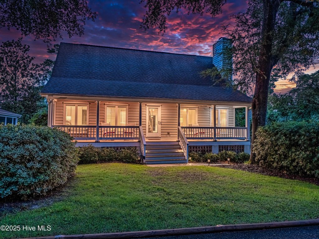 Photo of 7204 Airlie Place, Wilmington, NC 28403 (MLS # 100523957)