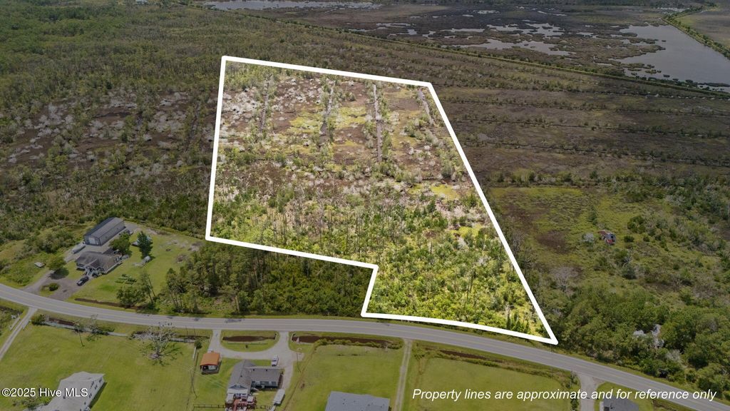 Photo of Tbd Hwy 70, Davis, NC 28524 (MLS # 100518978)